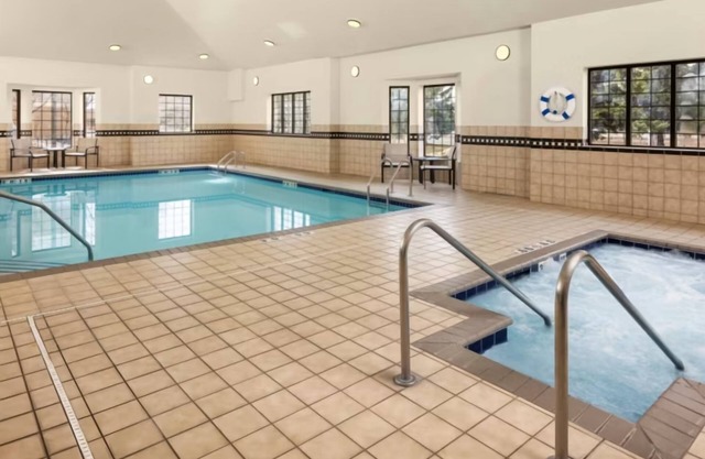 Spacious Extended Stay in Bloomington – Great for Families, Business & Shopping