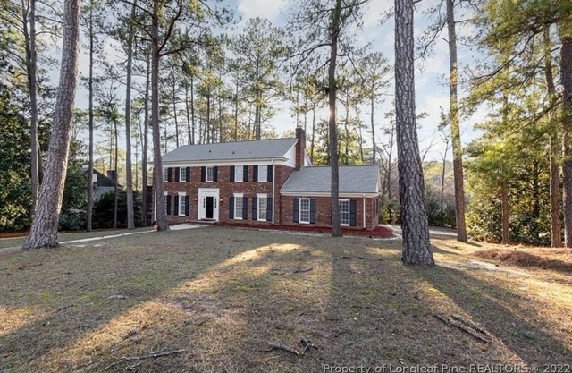 Spacious Family Oasis with Hot Tub, PingPong, Air Hockey & More - Ideal Getaway!