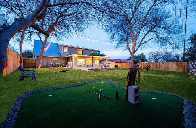 Spacious Family Oasis near Top City Attractions w/Pool, Gameroom, Putt Putt.