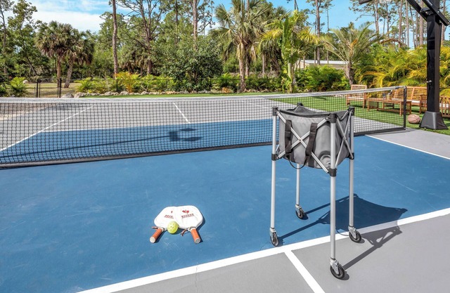Spacious Family Retreat with Pool Gym Sauna Pickleball and Guest Suite SLEEPS 16