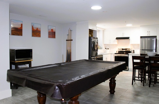 Spacious guest suite in Maple Ridge!