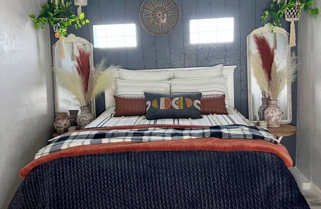 Spacious guest suite with private entrance. Pet friendly.