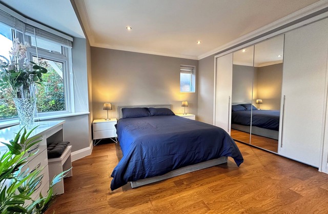 Spacious luxury 3 bedroom house in a unique location.