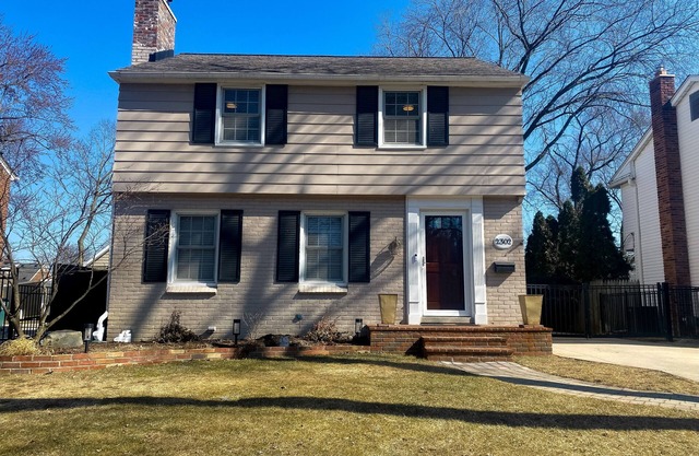 Spacious Luxury Home near Beaumont in Royal Oak*ALLERGY FRIENDLY