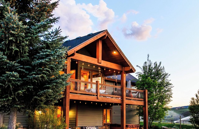Spacious Mountain Retreat near Park City with Theater, Views and Hot Tub