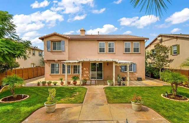 Spacious quiet home in Redlands