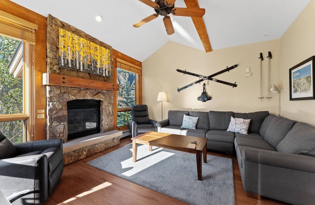 Spacious Retreat – 2 Mins to River Run Village, Steps from Pool & Clubhouse!
