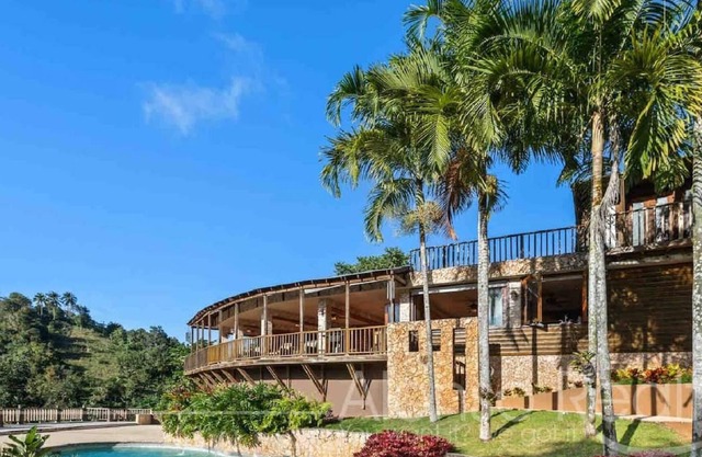 Spacious Rustic Hacienda with Private Pool.