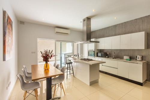 Spacious St Julians Apt Sleep 7 Huge Terrace by QuickTrips