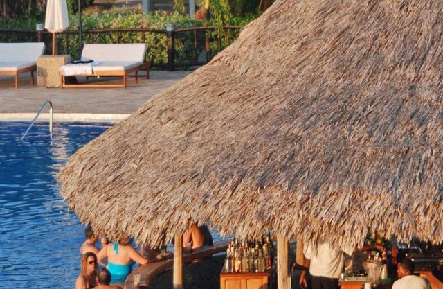 Spacious Suite w/WiFi, Balcony, & Beautiful Beachfront Views