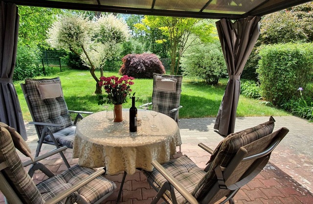 Spacious, sunny 4-star * apartment with garden near the lake in Lychen