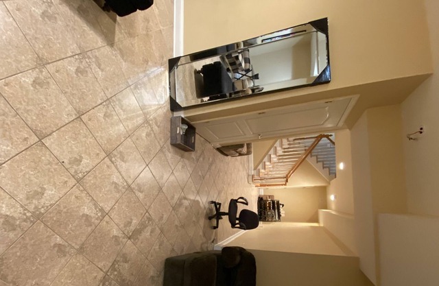 Spacious Townhouse in quiet upscale Tenafly, NJ