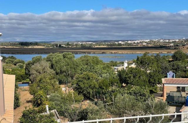 Spacious Villa. Large Rooftop. 4 Bedroom Sleeps 8