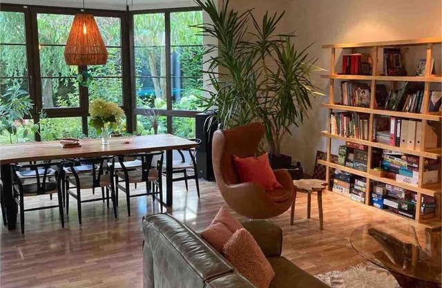 Spacious villa with an outdoor pool in Černošice