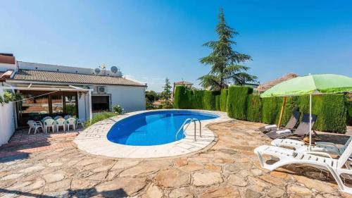 Spacious Villa with Private Pool in Monachil