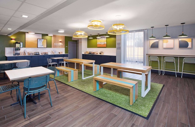 Spark By Hilton Jackson Ridgeland