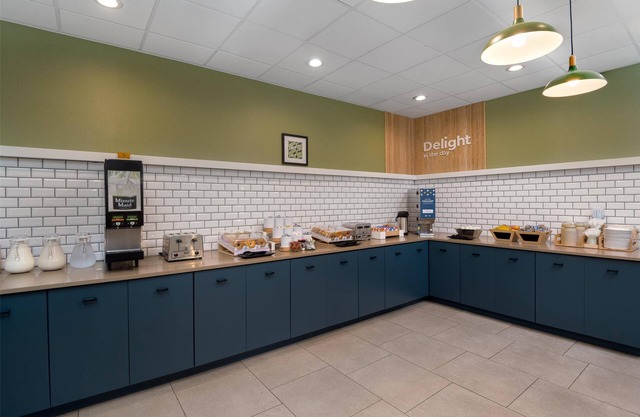 Spark by Hilton Summerville