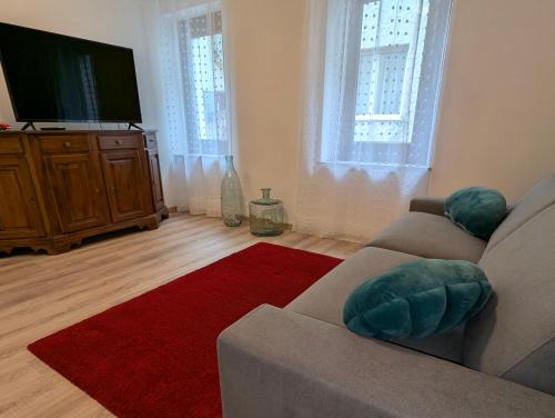 Spazioso e completo appartamento con 3 camere, 2 BAGNI, fino a 8 posti letto