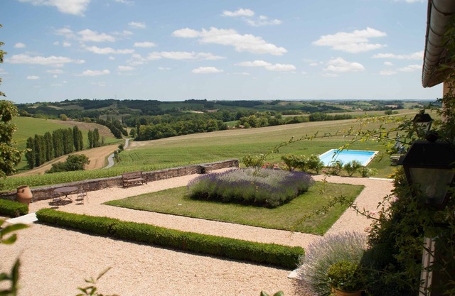 Spectacular Views - Private Dordogne Villa with Pool