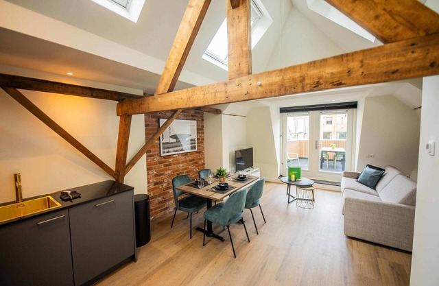 Spectacular 70m² Penthouse with Terrace (R-51-C)