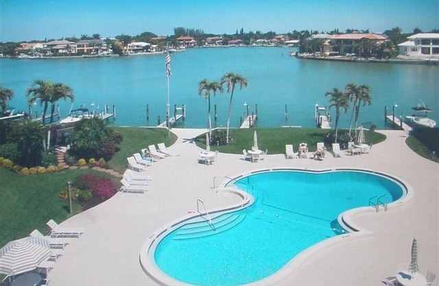 Spectacular Bay View In Moorings/Park Shore Three Month Min.