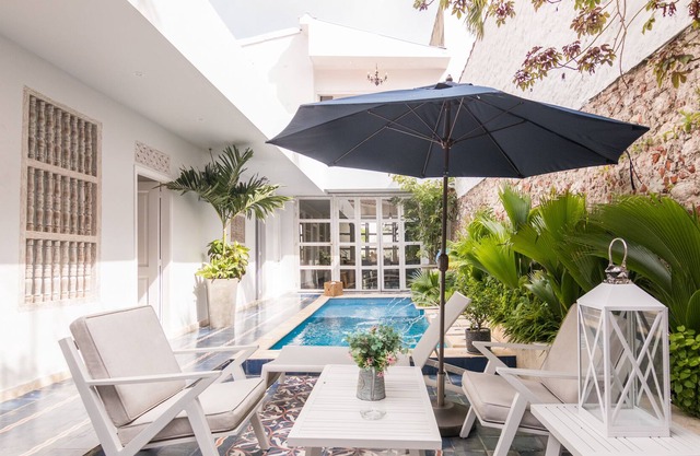 Spectacular 7BD Villa Laurel w/ Pool & Jacuzzi