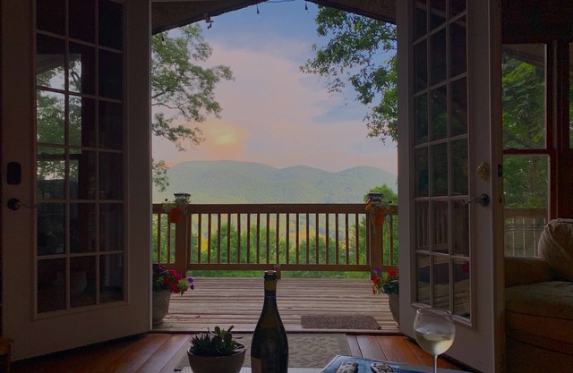 Spectacular mountain views *** HANGOVER MOUNTAIN***