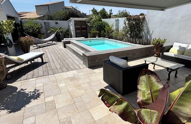 Spend a family vacation 2 steps from the beach, detached house + pool