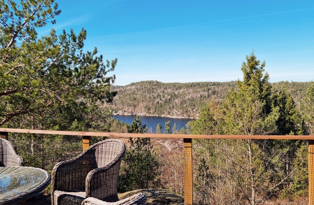 Spend beautiful vacations in this fishing house with shared outdoor pool