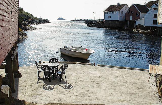 Spend your vacation in this beautiful basement apartment in the house of the landlord.