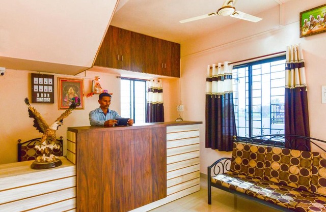 SPOT ON Hotel Diamond Lodging And Boarding