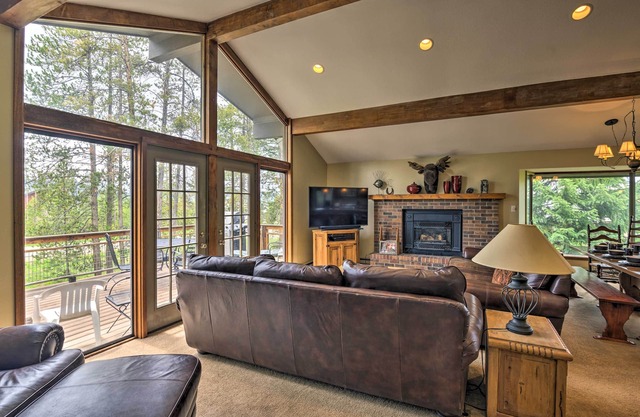 Sprawling Fraser Cabin w/Private Hot Tub & Deck!