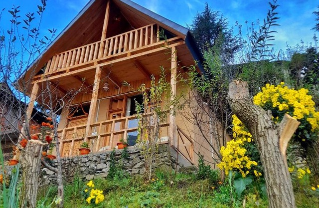 SPRINGFIELD Cottage Jibhi