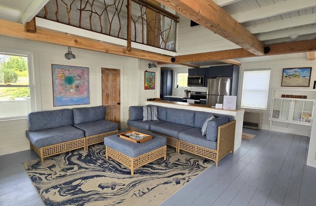 SPRUCE CABIN | OCEAN POINT | 3 Bed, 1 Bath