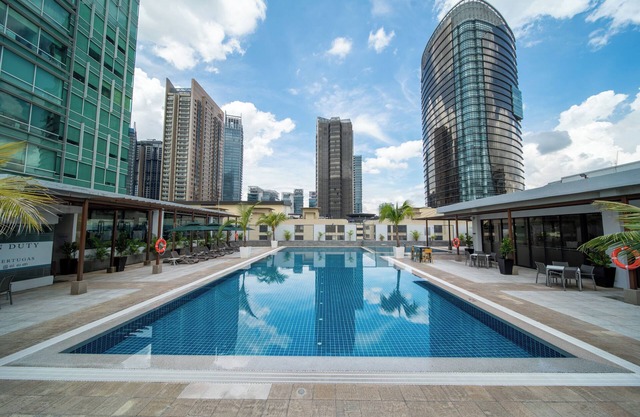 St. Giles Boulevard Hotel