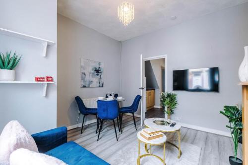 St Helens Central, 2 Bed , Long Stays OFFERS , Contractors , Relocations , Families , Sleeps 4