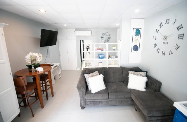 Stacys Place #3: Studio Apartment