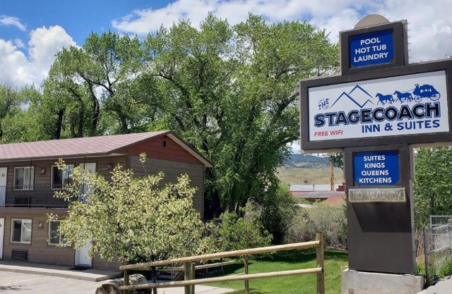 Stagecoach Inn & Suites