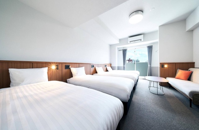 Standard 5 BedsLarge Bathroom35m2 /Naha Okinawa