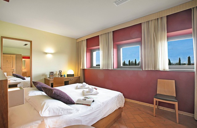 Standard Double Tulipano Piccolo-Almavite, Desenzano Del Garda, Italy