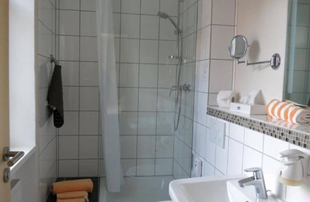 Standard double room 2 (room 2) - Gästehaus Auszeit