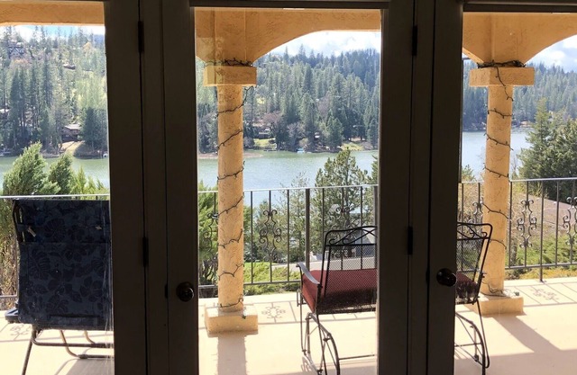 Starry Hills in Pine Mountain Lake