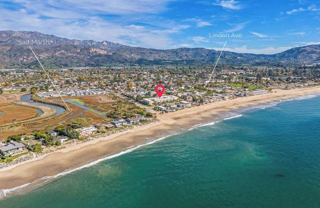 Stay At The Beach! Just Steps To The Sand And Sea
