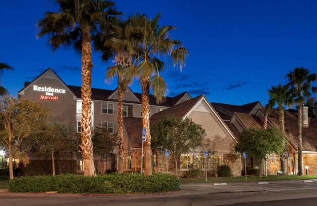 Stay Close to Big Bear Mountain! 1 BR Suite w/ Full Kitchen, & Breakfast!