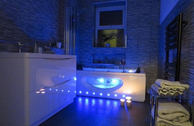 Stay in comfort , completely renovated