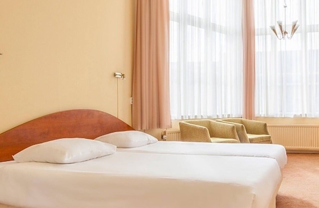 Stay in Style with On-Site Bar, Breakfast Service, Near Speelgoedmuseum