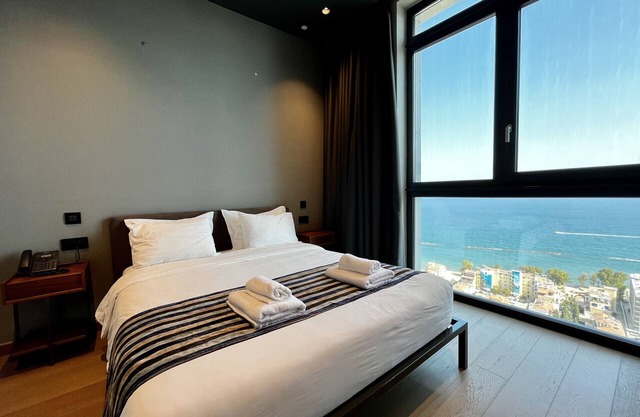 STAY ONLY Tower Suite 2106