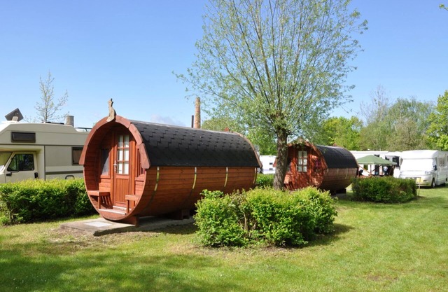 Stay overnight close to nature - the camping barrel