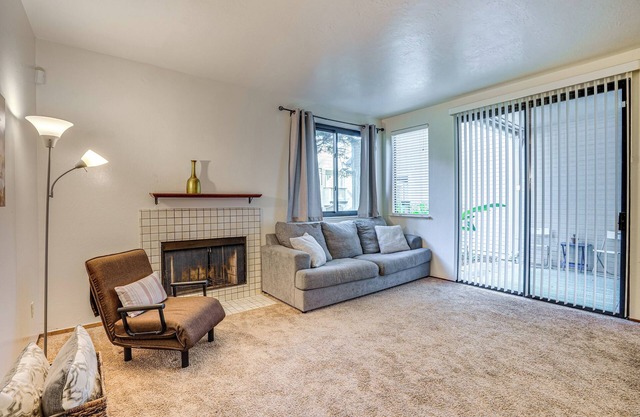 Stay & Play: Bay Area Condo w/Community Pool!
