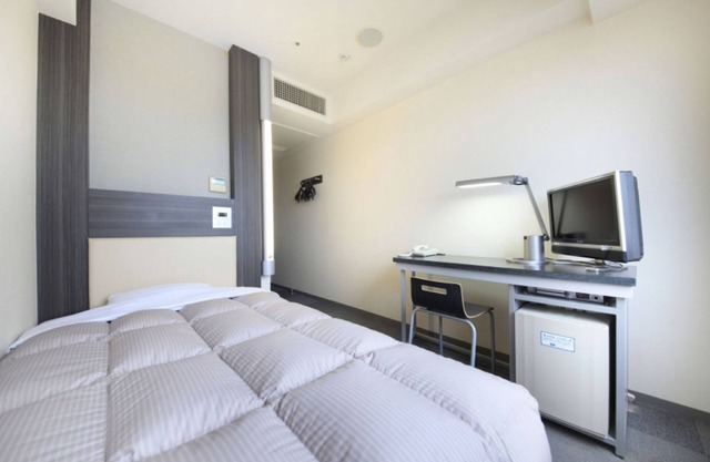 Stay without meals Compact double room nonsmok/Hachioji Tokyo